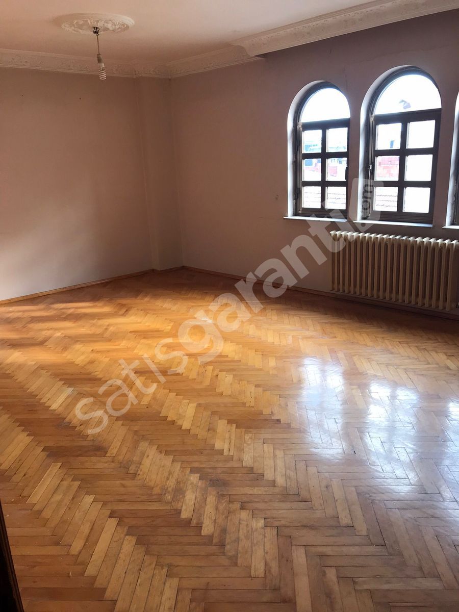 Bursa Osmangazi Sakarya mh Gazcılar caddesinde kiralık daire