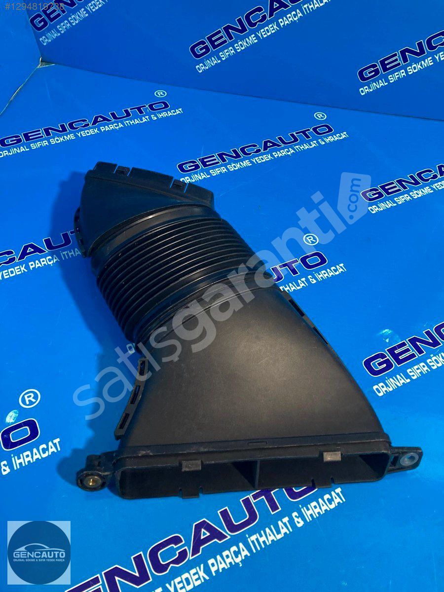 MASERATİ LEVANTE HAVA FİLTRE BORUSU SIFIR ORJ 670031925 SAĞ