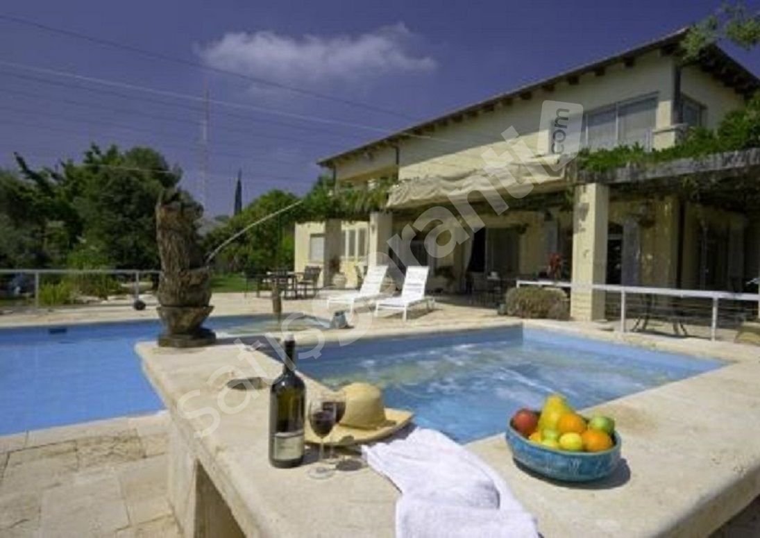 IZMIR CESME DE HAFTALIK KİRALIK ÖZEL HAVUZLU DUBLEX VİLLA 