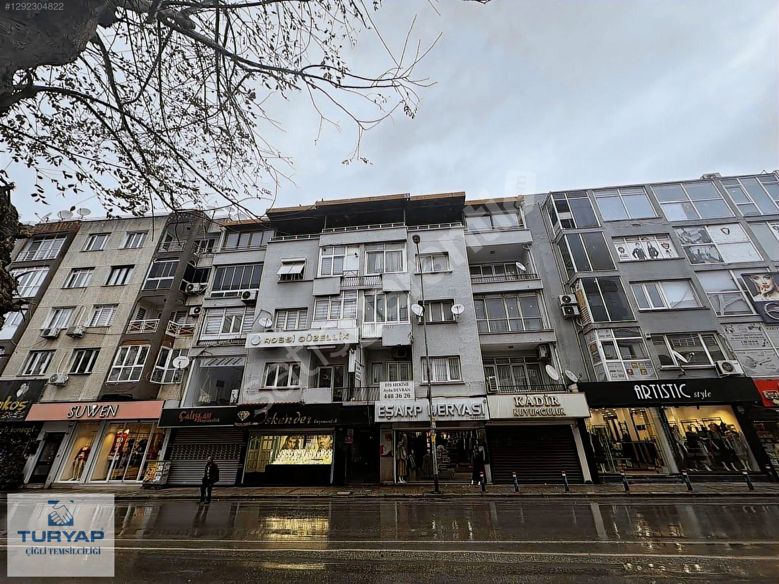 İzmir Şirinyer Ana Cadde Üzerinde Satılık 3+1 Teraslı Daire