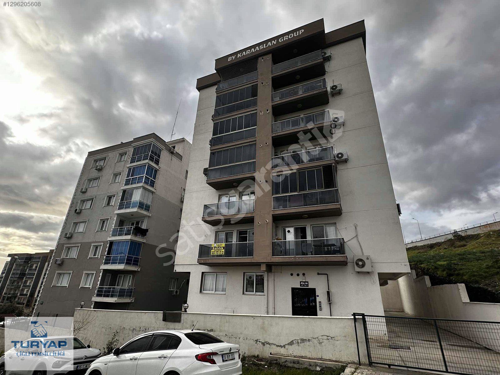 Çiğli Esentepe Mahallesinde Satılık 2+1 Daire