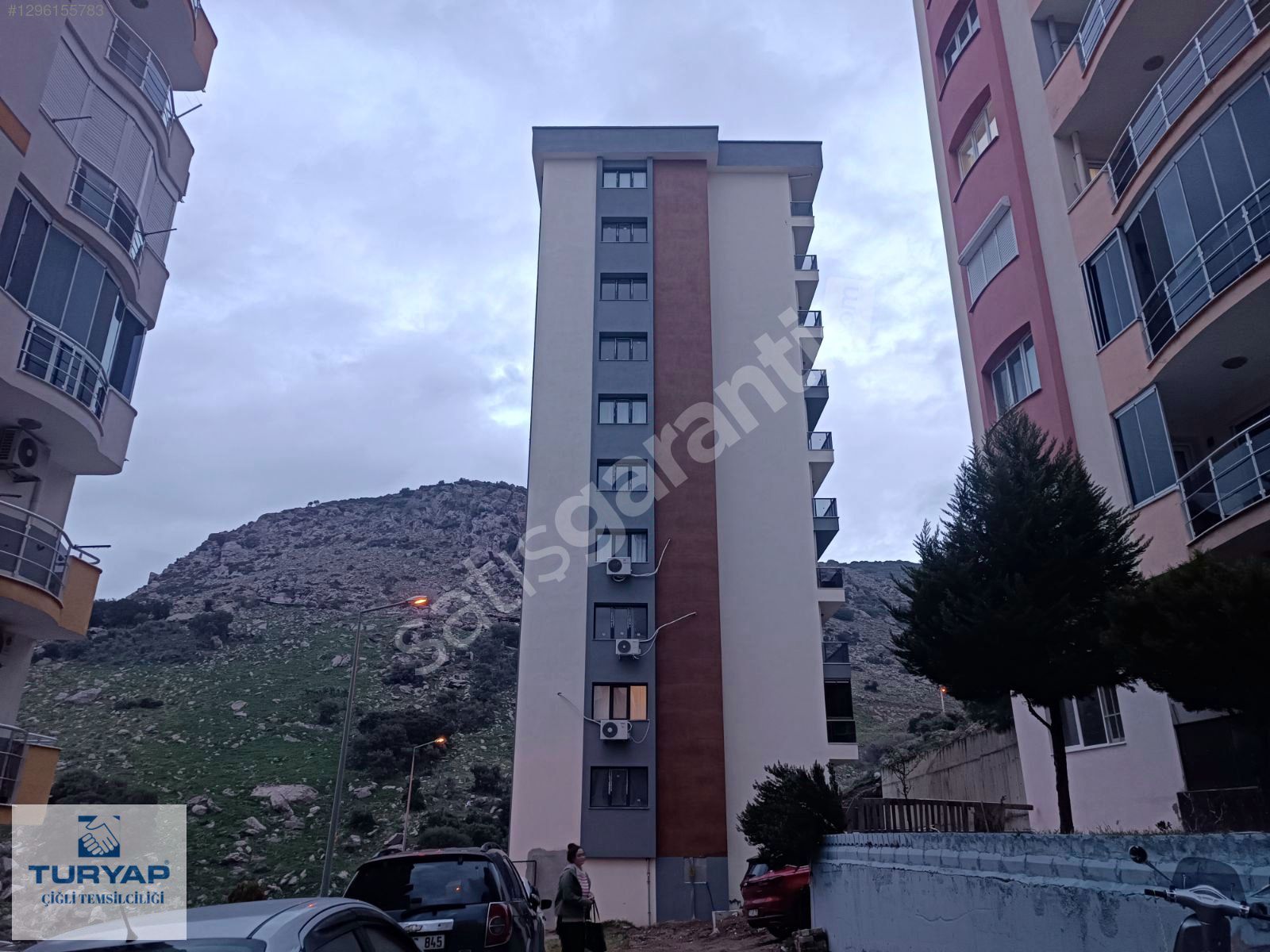 Çiğli Yakakent Mahallesi'nde 10.Kat Kiralık 3+1 Sıfır Daire