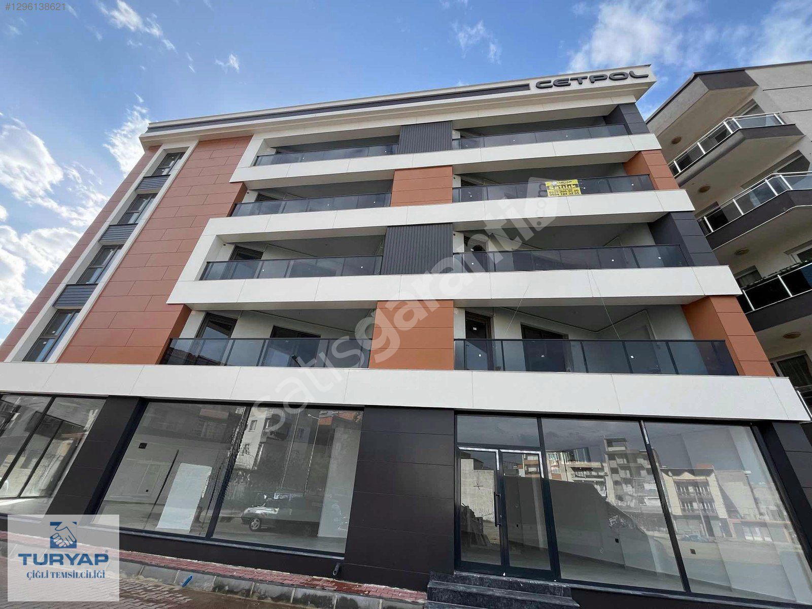 Menemen Asarlık Mahallesi'nde Satılık 3+1 Daire