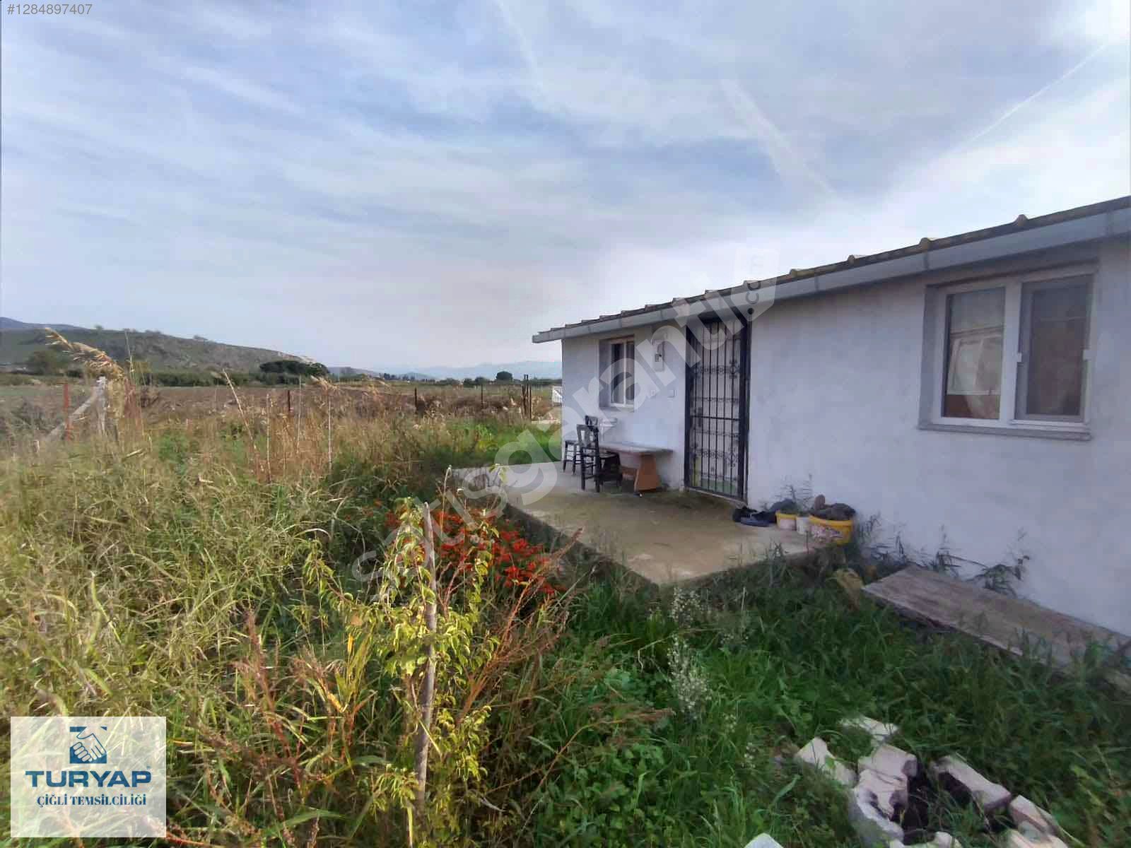 Menemen Türkelli'de İçinde 1+1 ev ile hobi bahçesi