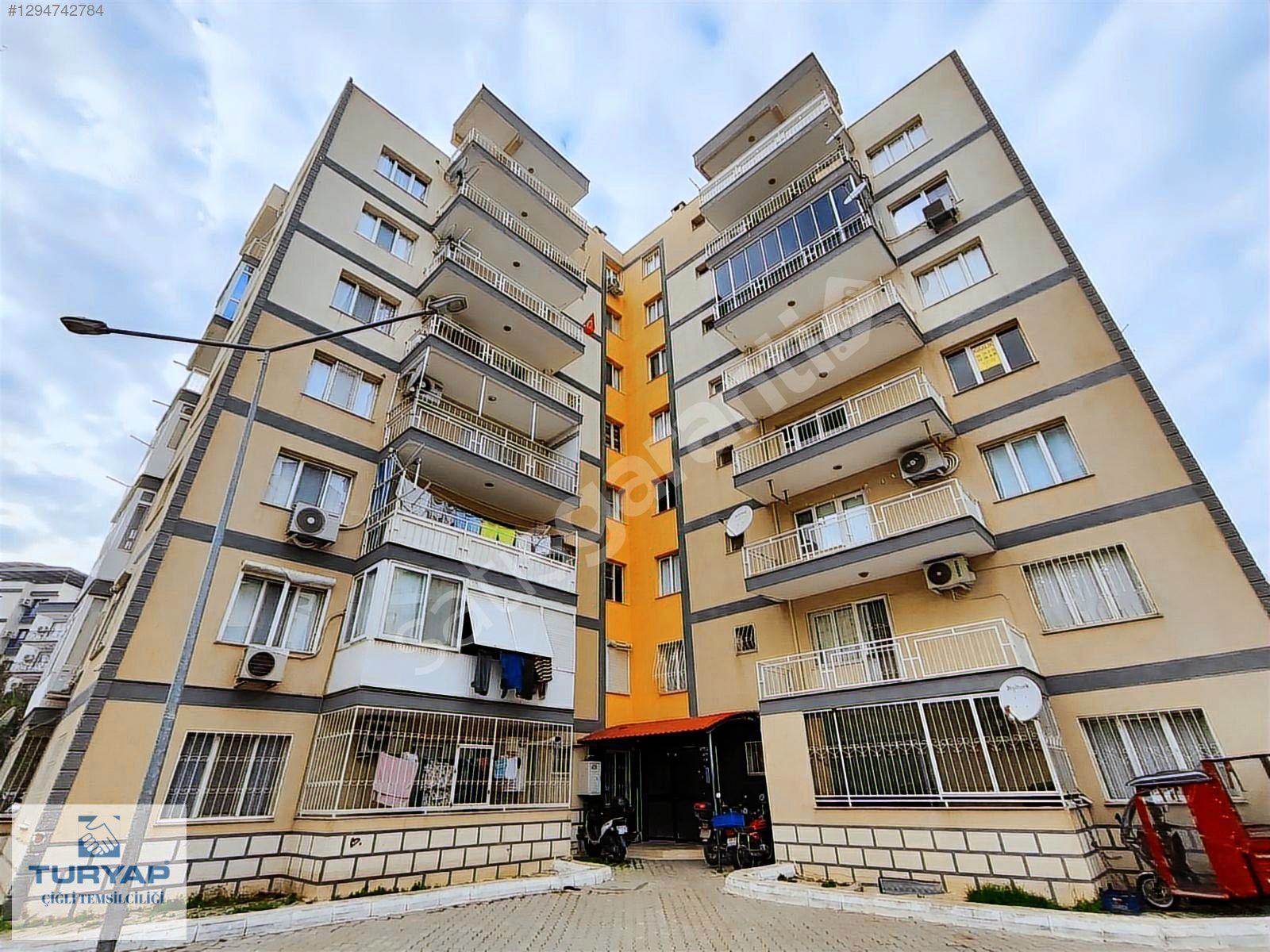 Menemen Koyundere Ulus Mahallesi Birlik Sitesi Kiralık 3+1 Daire