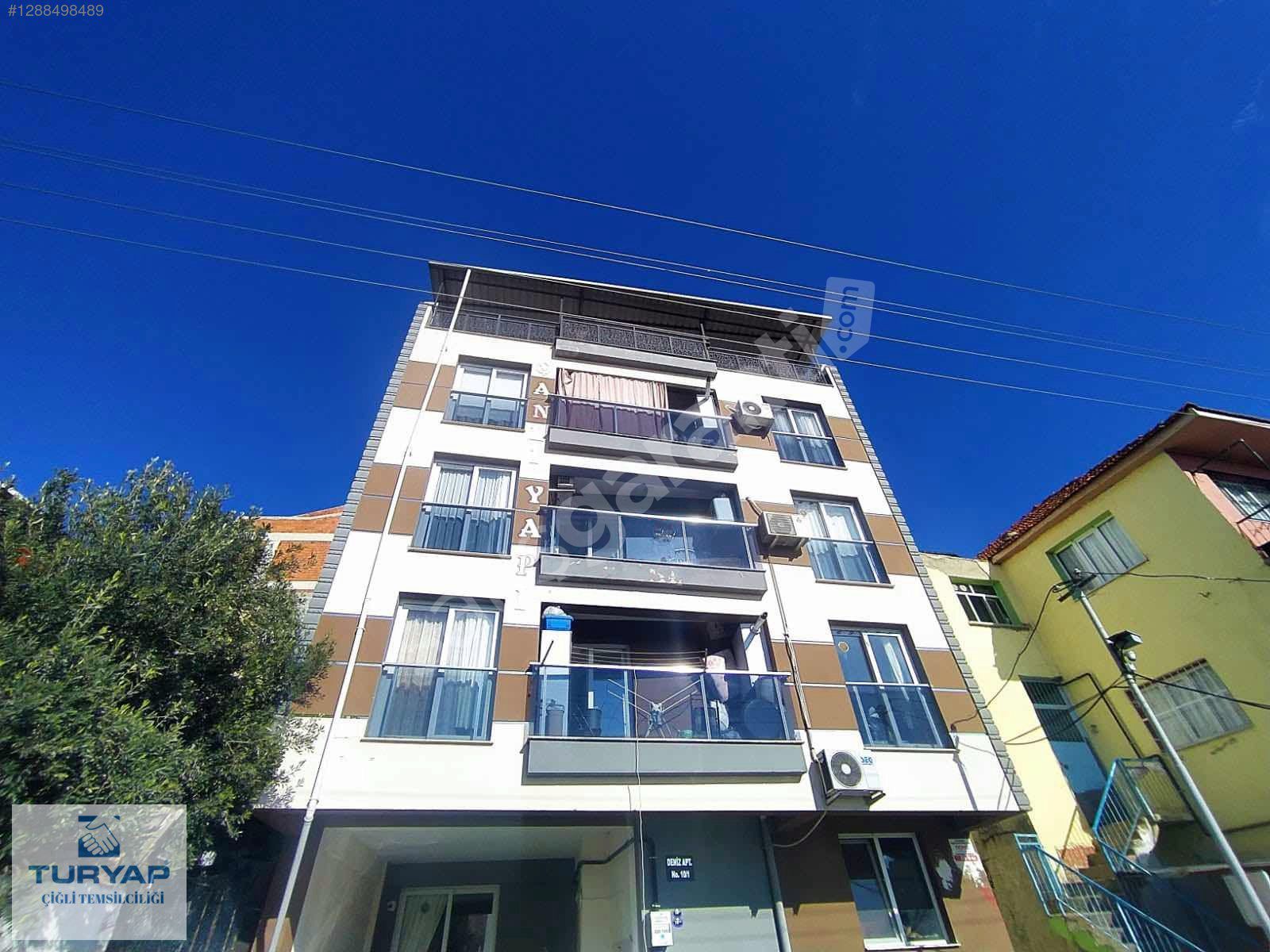 Bayraklı'da 5+1 Dubleks Deniz Manzaralı Kiralık Daire