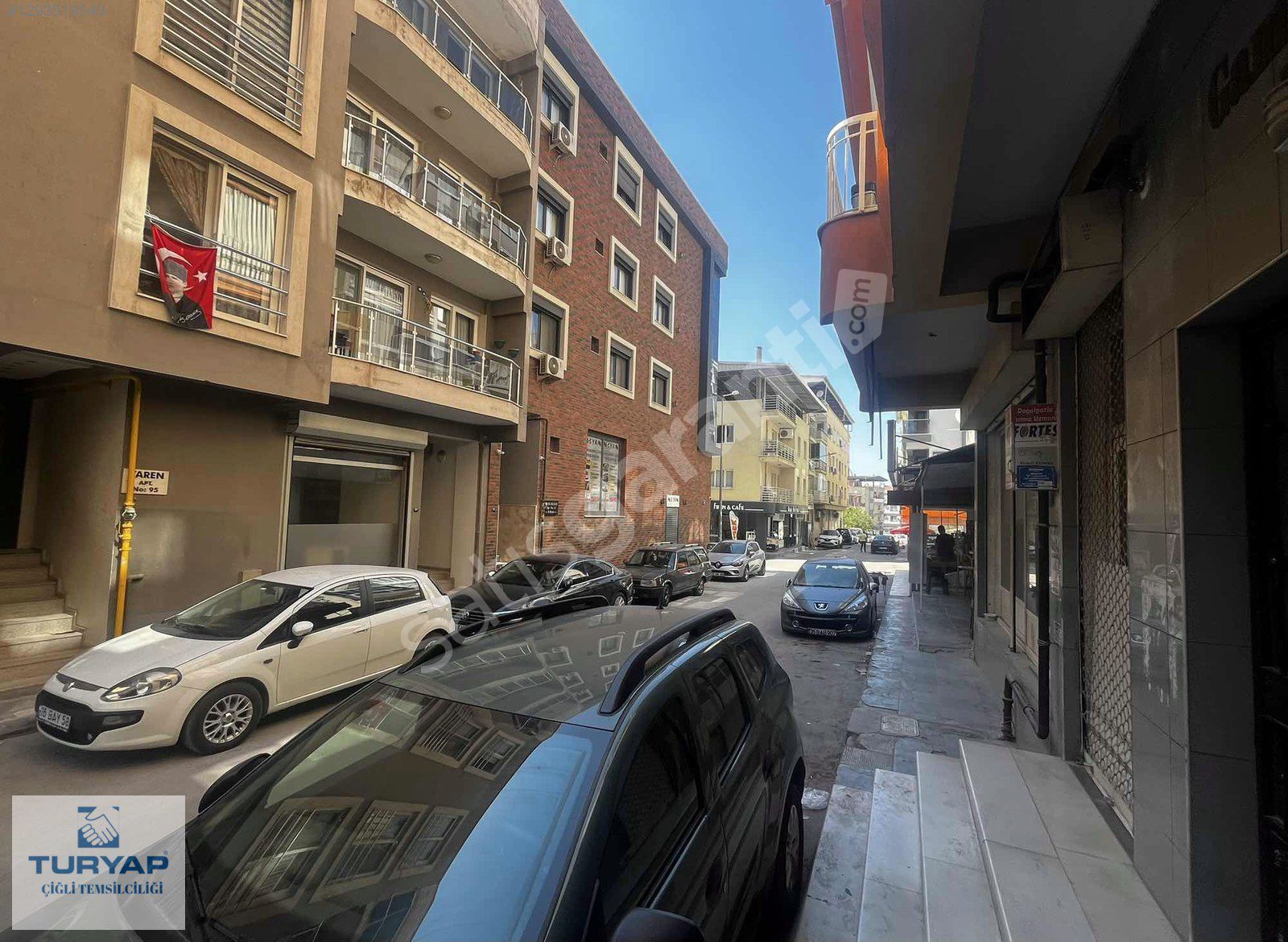 Çiğli Küçükçiğli Mahallesi'nde Satılık 130 m2 Dükkan