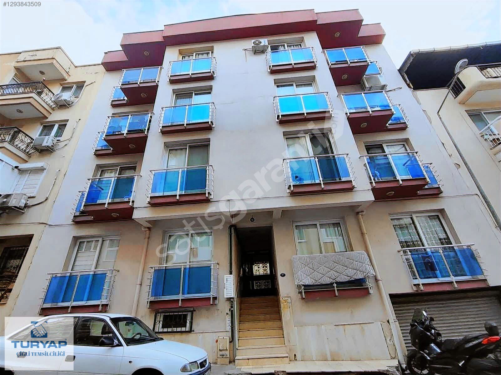 Küçükçiğli Mahallesin'de Kiralık 3+1 Daire