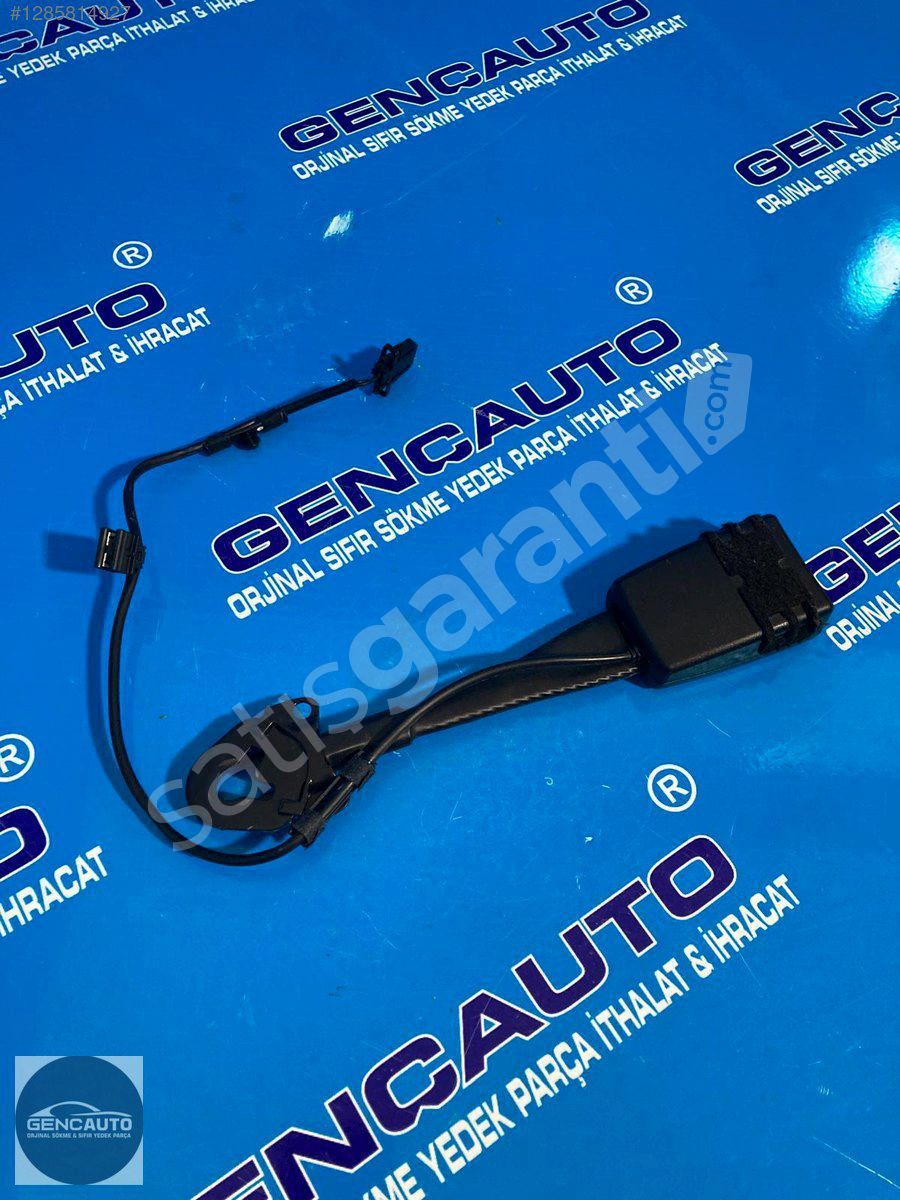 AUDİ A4 A5 A6 EMLİYET KEMER TOKASI SÖKME ORJ 8K0857755F