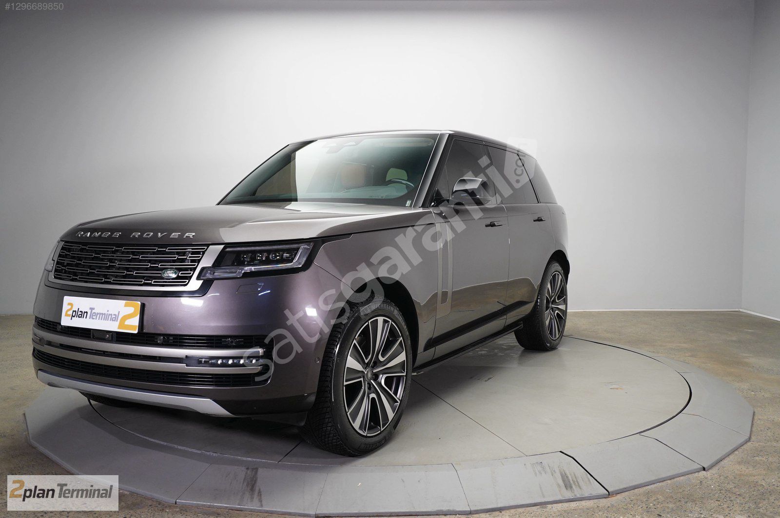 2PLAN TERMİNALDEN 2023 RANGE ROVER 3.0 SDV6 D350 AWD HSE / BAYİİ