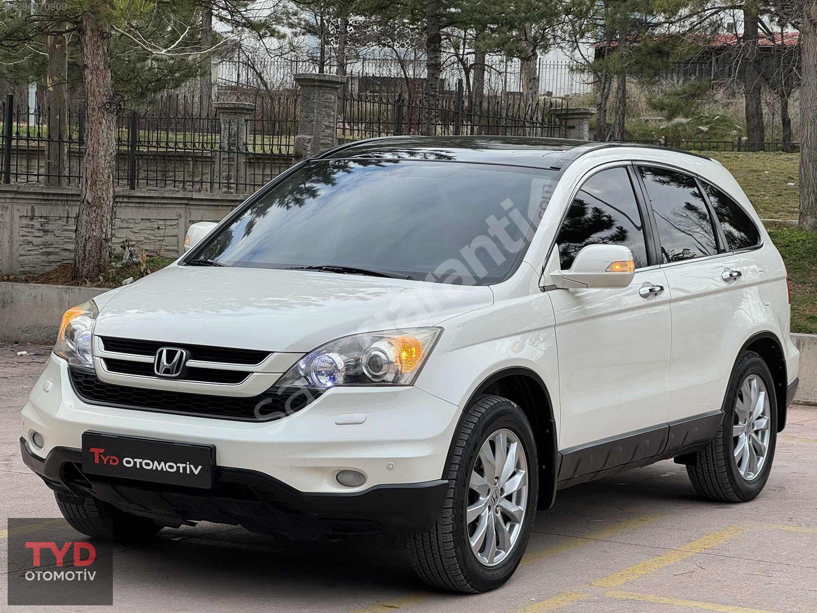 2011 OTO. CAM TAVAN EXECUTİVE BOYASIZ İÇİ BEJ KARTA 12 TAKSİT