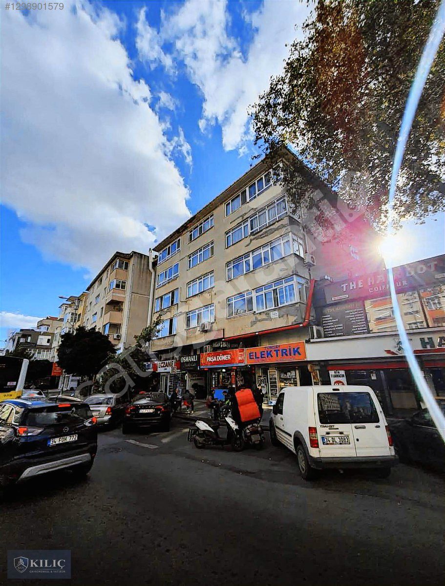 Küçükyalı Bağdat caddesi üzerinde 3 + 1 daire