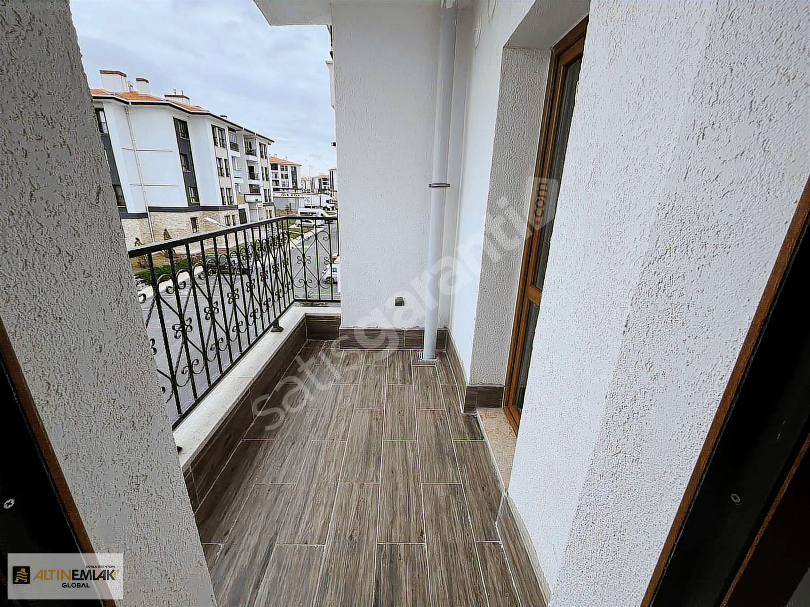 ÇORLU KEMALETTİN TOKİ'DE 2+1 KİRALIK