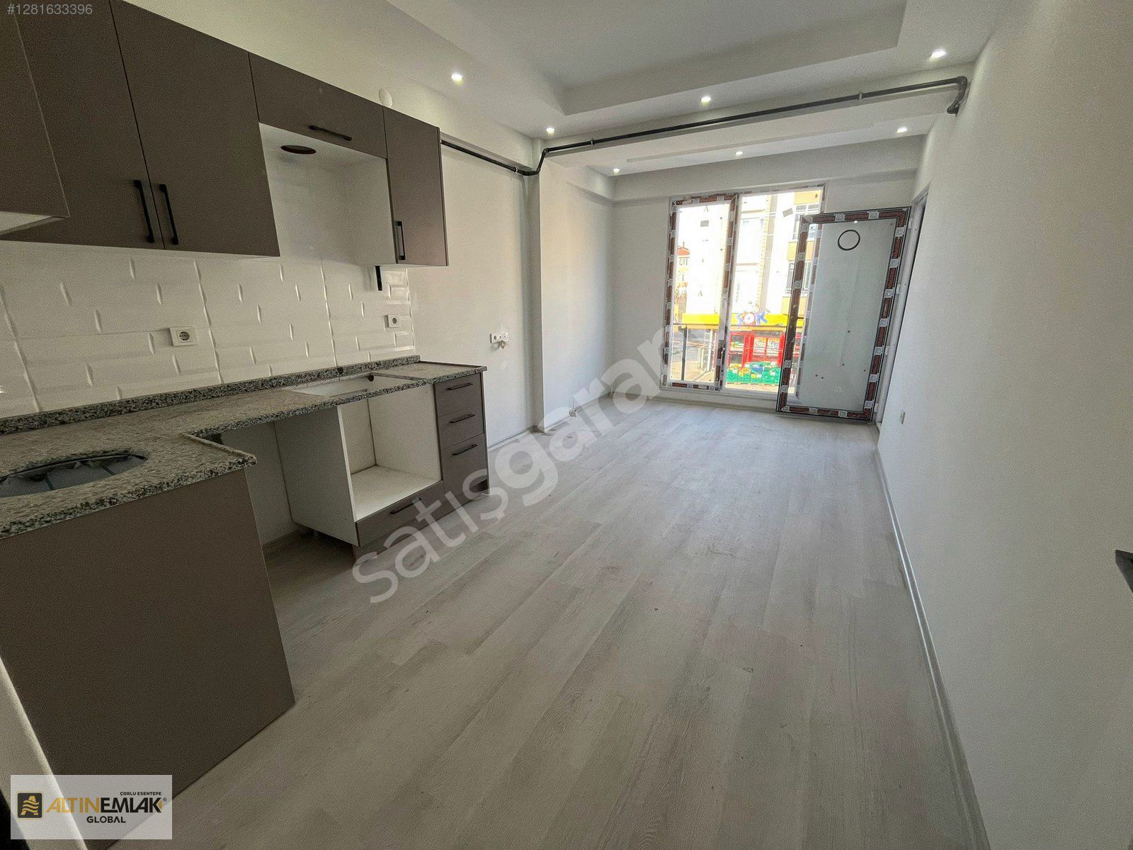 ÇOBANÇEŞME MAH. BÜLENT ECEVİT BULVARINA ÇOK YAKIN SATILIK 1+1