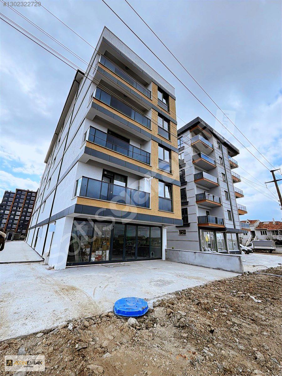 ÇORLU HATİP MAHALLESİ SATILIK GİRİŞ KAT AÇIK MUTFAK 2+1 DAİRE