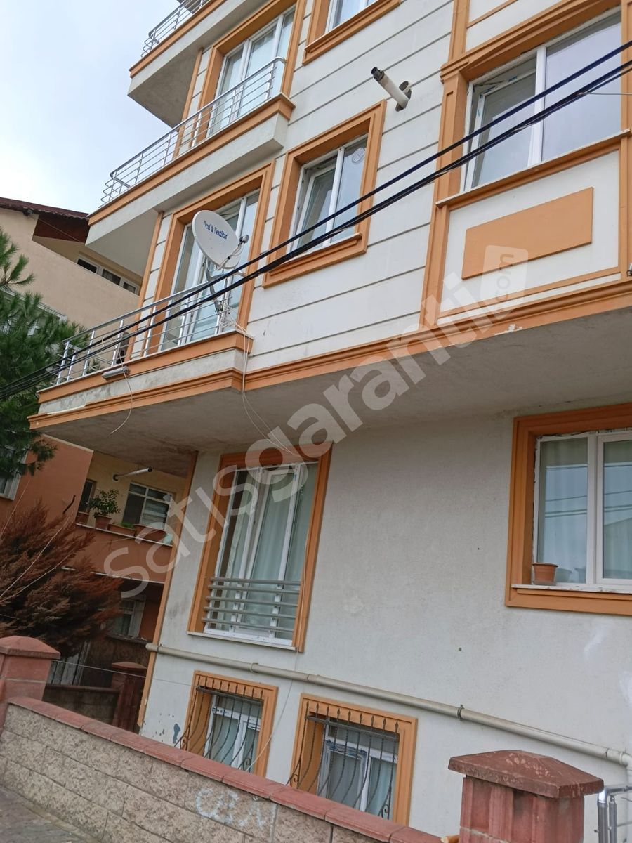 Sahibinden Satılık daire 2+1 balkonlu ara kat iskanlı kat mülkiyetli