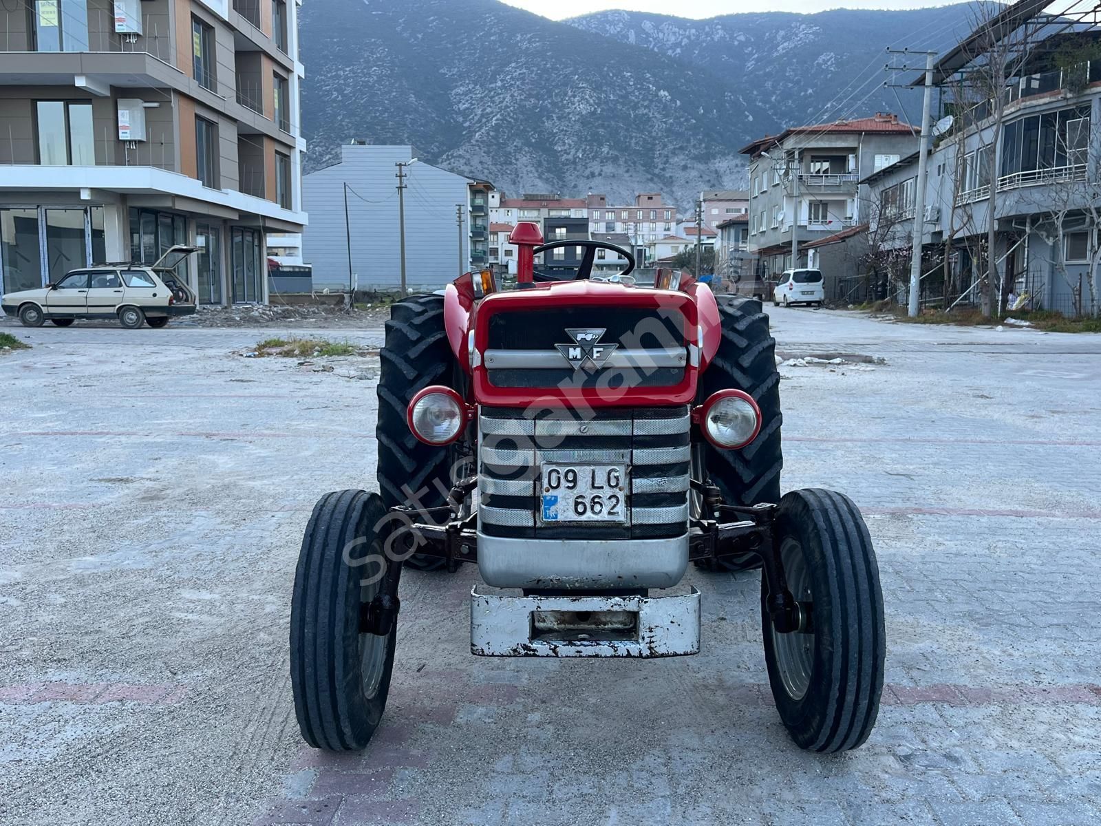 1968 MODEL MASSEY FERGUSON 135
