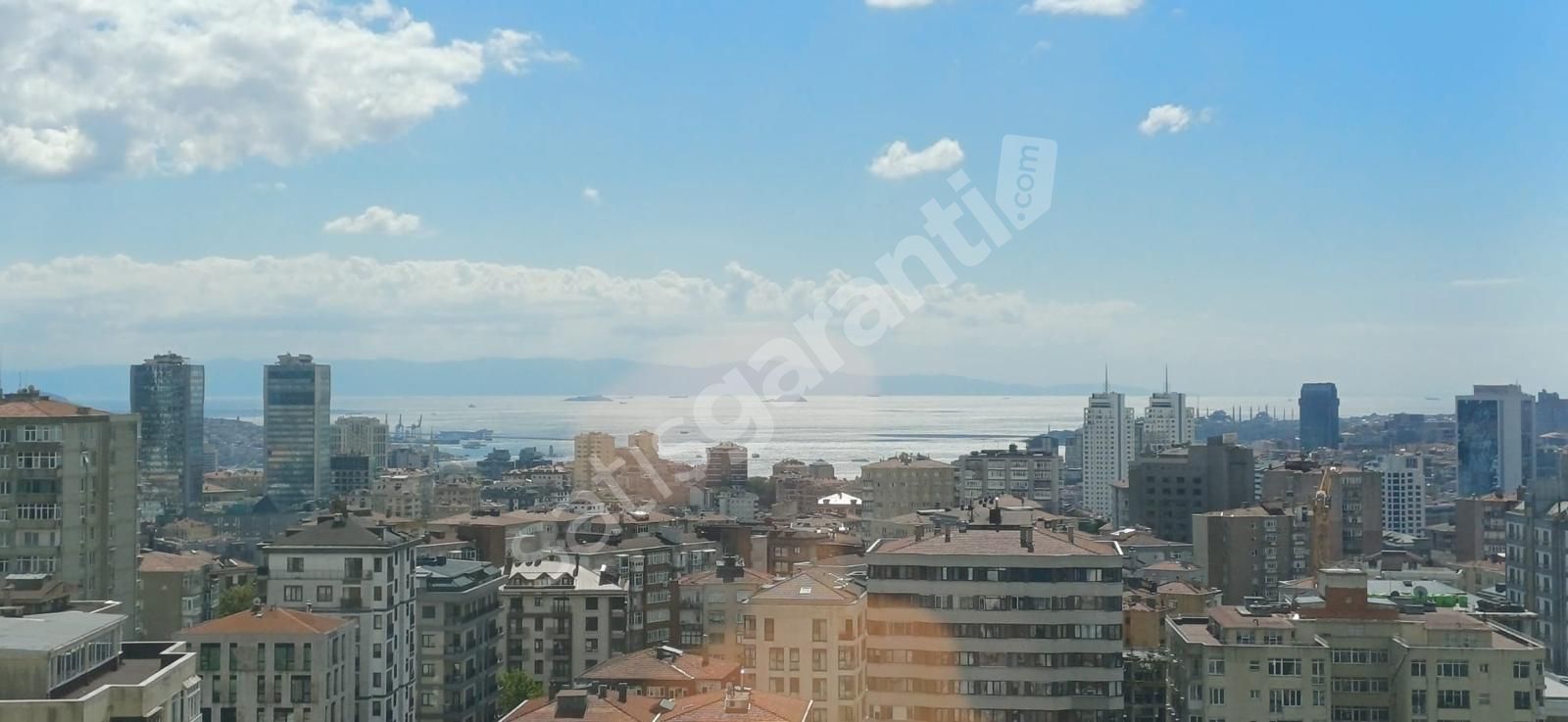 Kempinski Astoria Residence'ta Manzaralı 2+1 Lüks Daire 