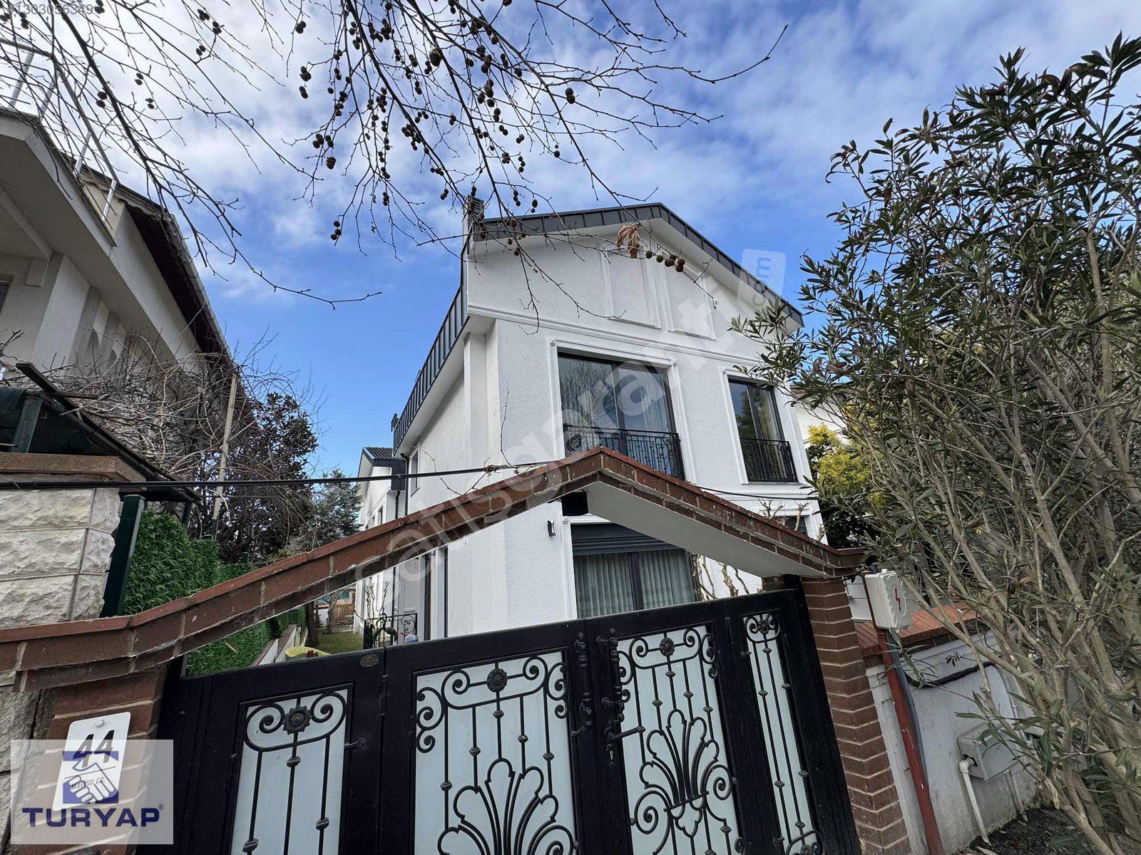 DENİZE YÜRÜME MESAFESİNDE; KİLYOS KUMKÖY'DE; ÖZEL YAPIM VİLLA