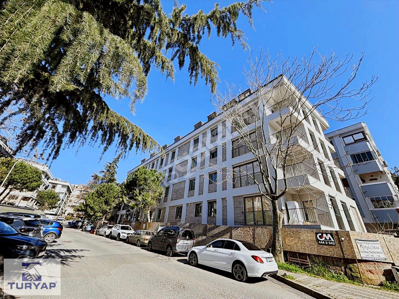 ACIBADEM'DE SIFIR,CADDEYE YAKIN, ARA KAT,KULLANIŞLI SATILIK 2+1