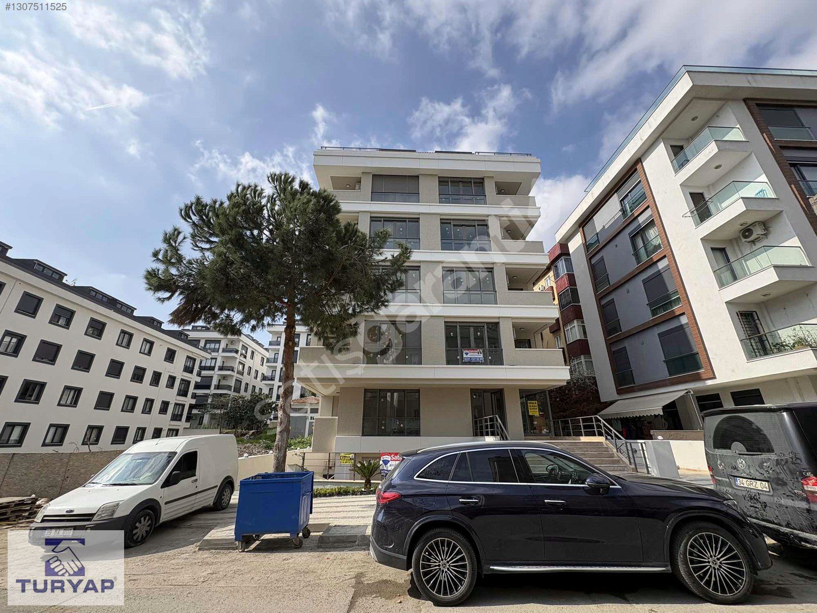 SIFIR BİNADA ,K OTOPARKLI,KOMBİLİ 80m2 2+1 ARA KAT