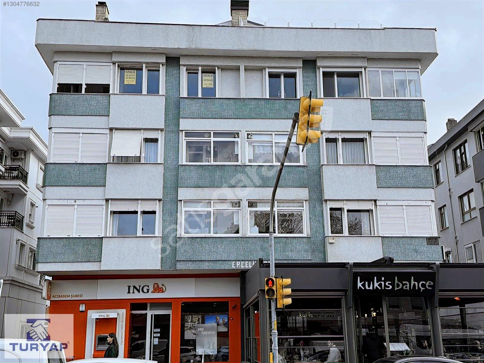 ACIBADEM CADDESİNDE; ASANSÖRLÜ,KAPALI OTOPARKLI,TERASLI,250m2