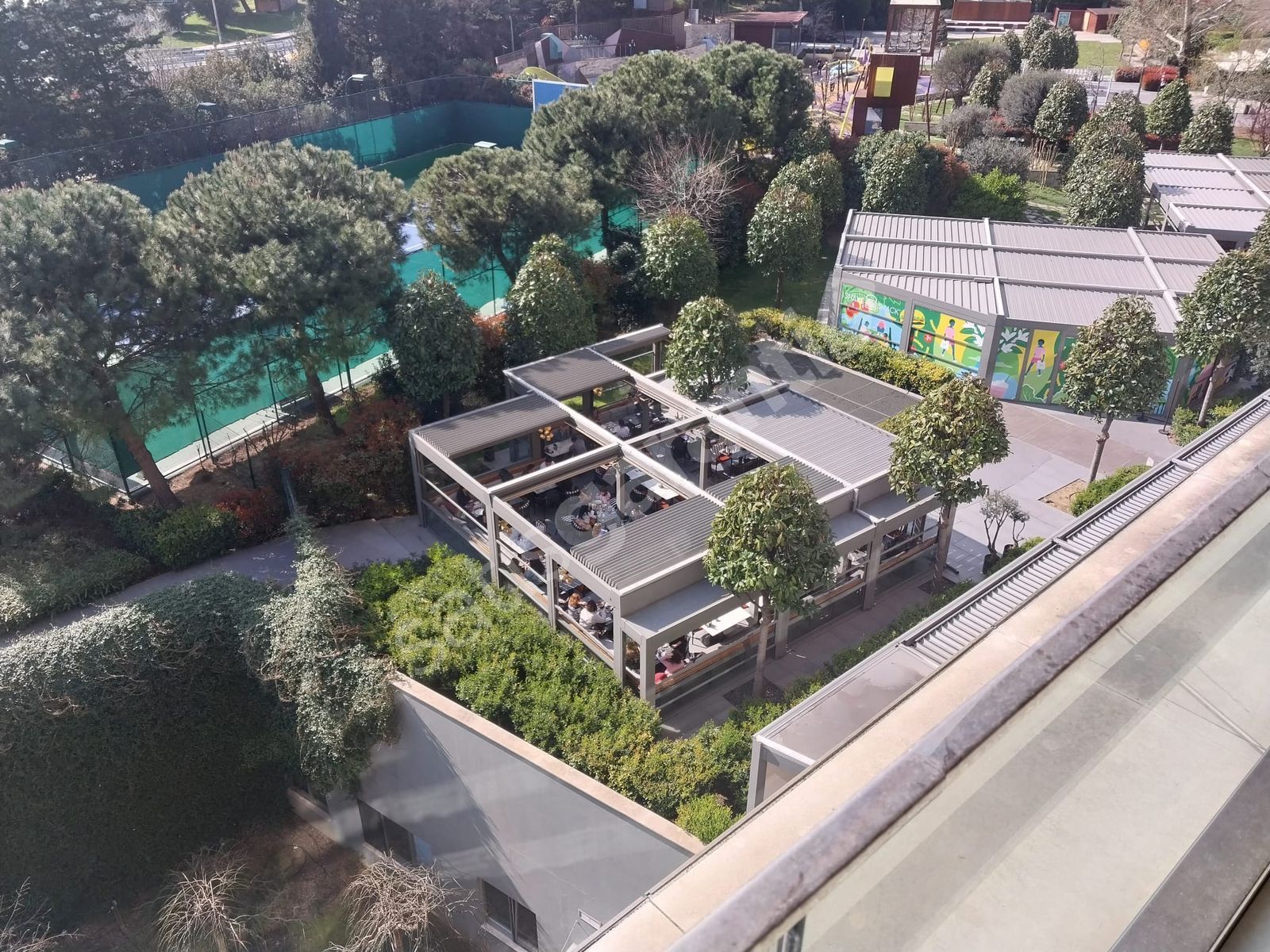 ZORLU CENTER ' DA OFİSE VEYA KONUTA UYGUN 1+1