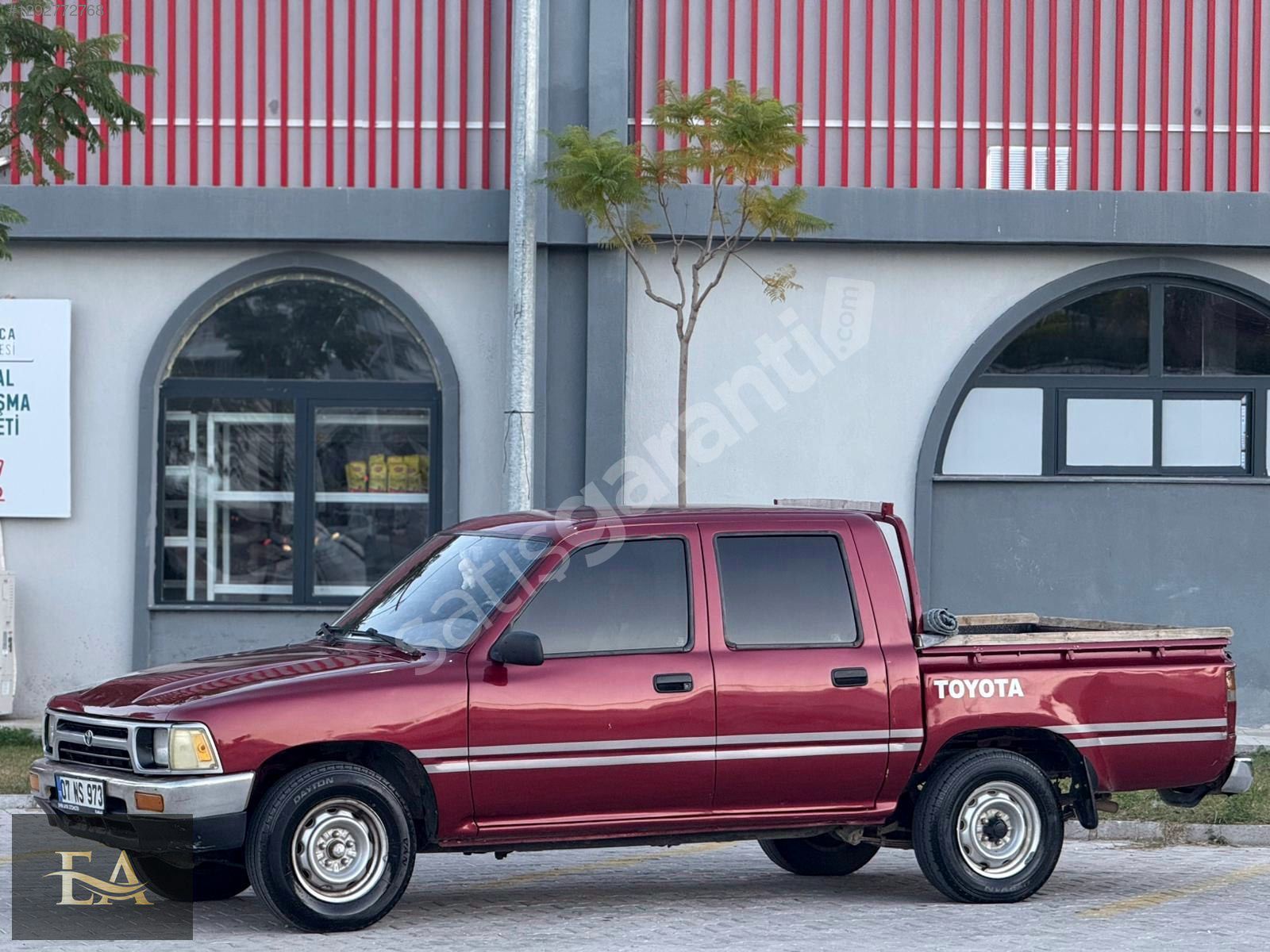 EMİN AYIK OTOMOTİV DEN TOYATA HİLUX TEMİZ