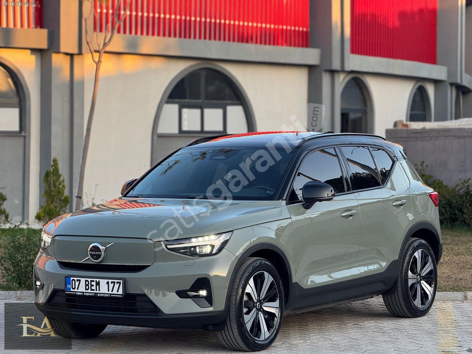 EMİN AYIK OTOMOTİV DEN HATASIZ BOYASIZ DEĞİŞENSİZ VOLVO XC40 P6