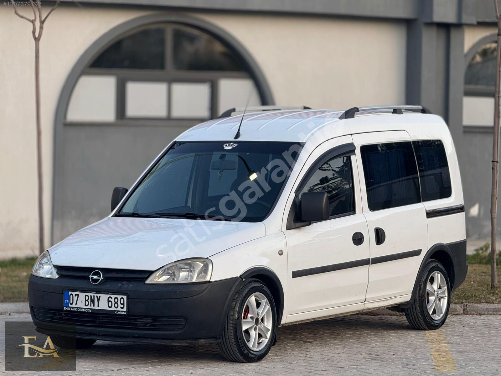 EMİN AYIK OTOMOTİV DEN OTOMOBİL RUHSATLI ÇİFT SÜRGÜ OPEL COMBO