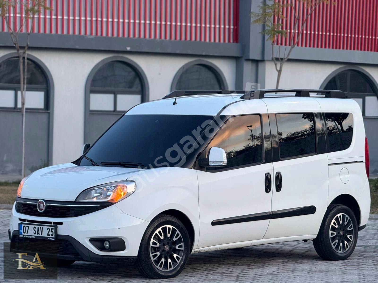 EMİN AYIK OTOMOTİV DEN FİAT DOBLO 1.6 MULTİJET DÜŞÜK KM