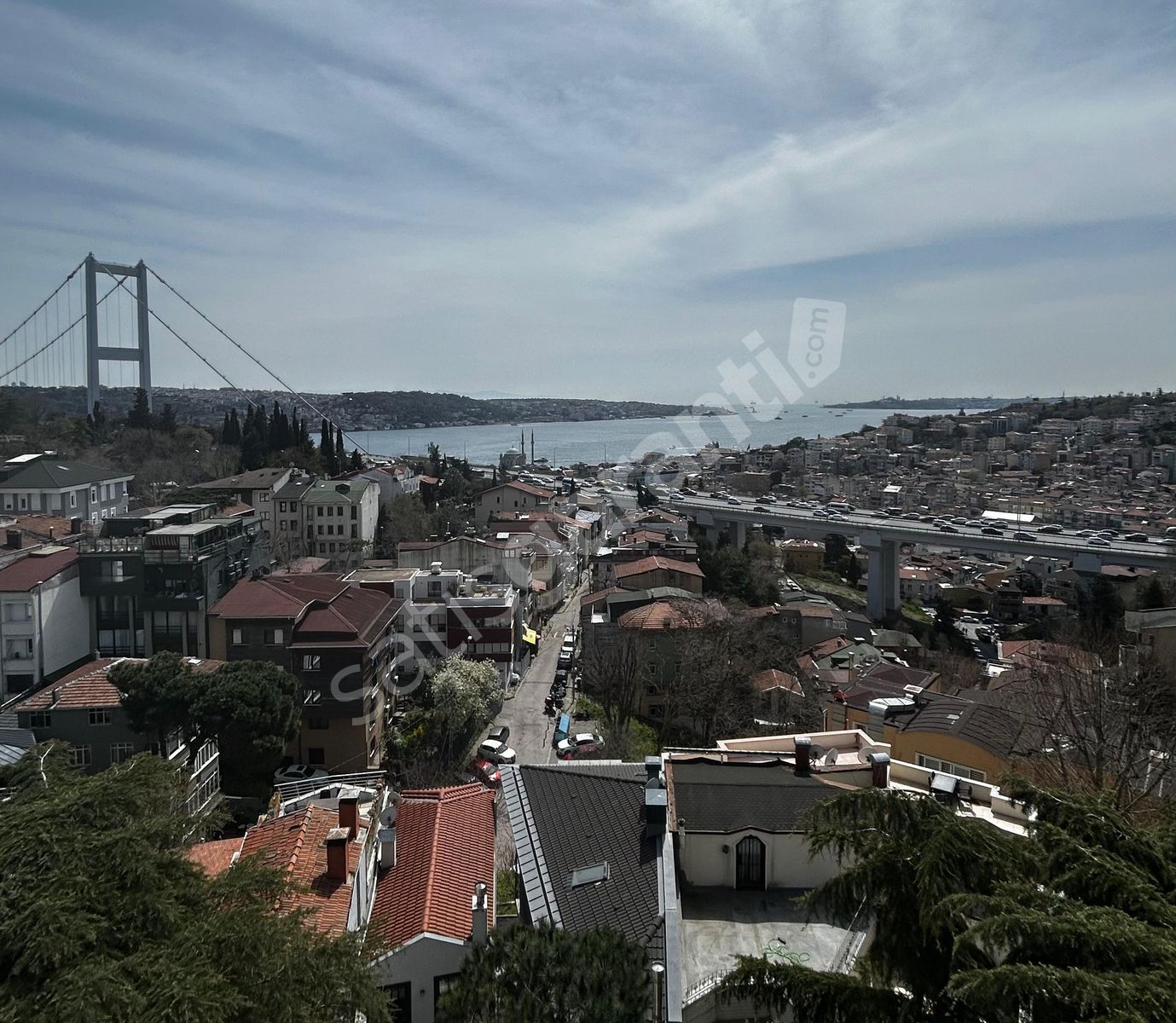 ULUS'TA BOĞAZ MANZARALI KİRALIK GENİŞ DAİRE