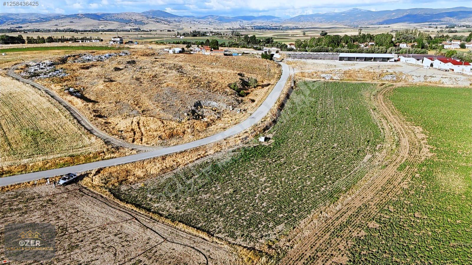 ÇİFLİK'de TEK TAPU 9,500 m² YOLA SIFIR TİCARİ İMARA AÇIK TARLA