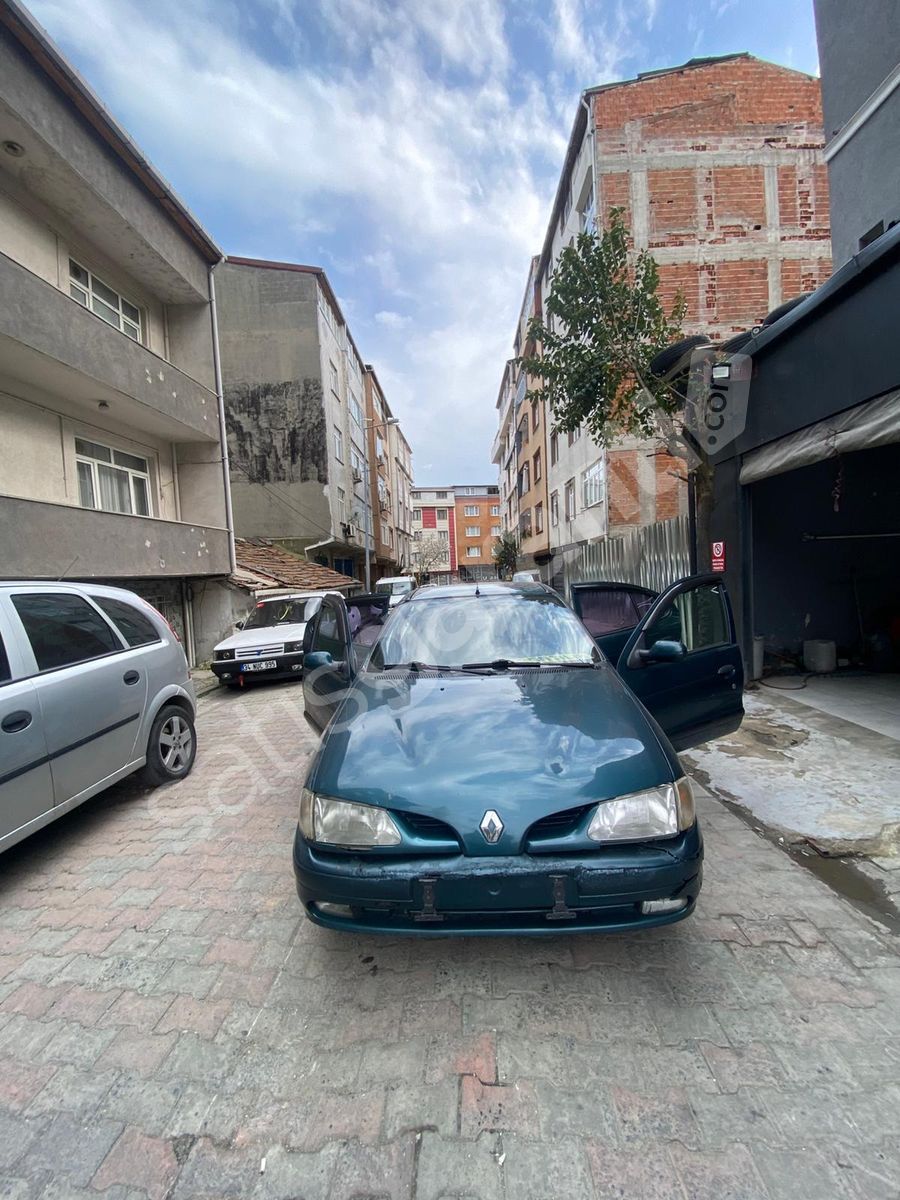 AZZ MOTORS’TAN RENAULT MEGANE 1 LPG’Lİ TEMİZ MASRAFSIZ AİLE ARACI