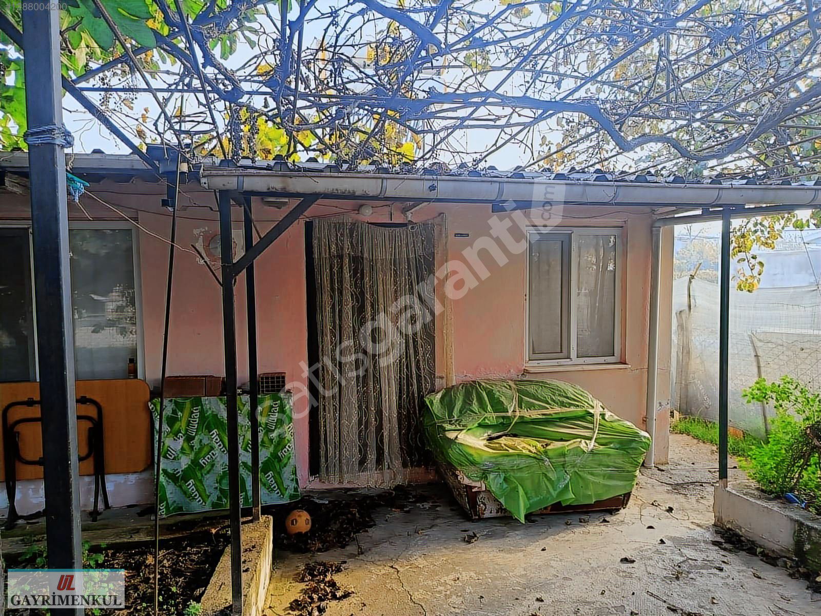 Bursa Mudanya Esence Mah Eşkel sahilinde satılık müstakil ev