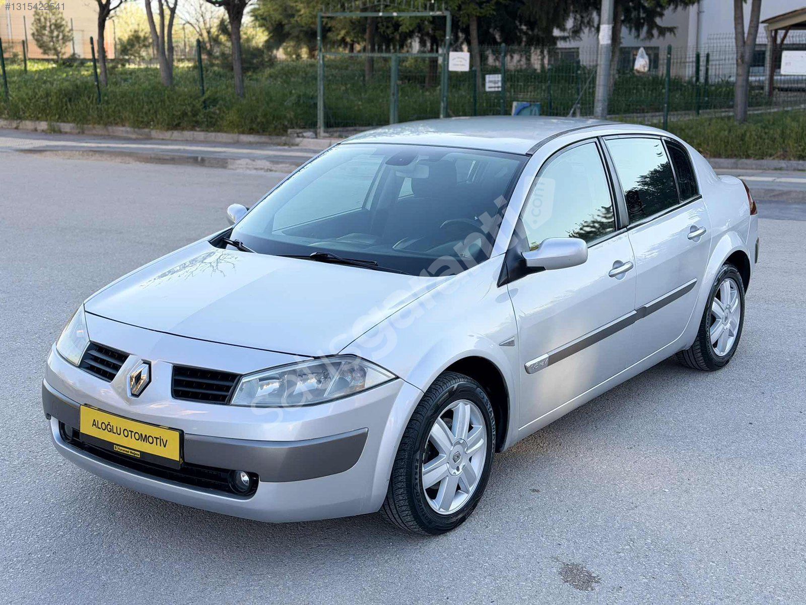 2. SAHİBİNDE HASAR KAYITSIZ 146 BİNDE 1.6 MEGANE