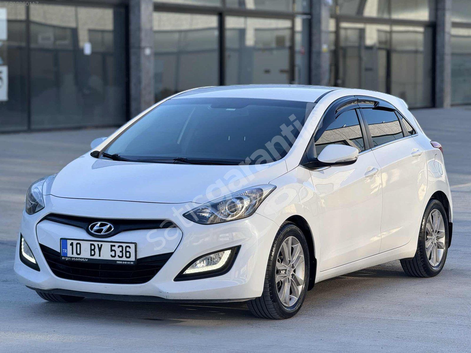 HATASIZ DEĞİŞENSİZ İLK SAHİBİNDEN HYUNDAİ i30 STYLE