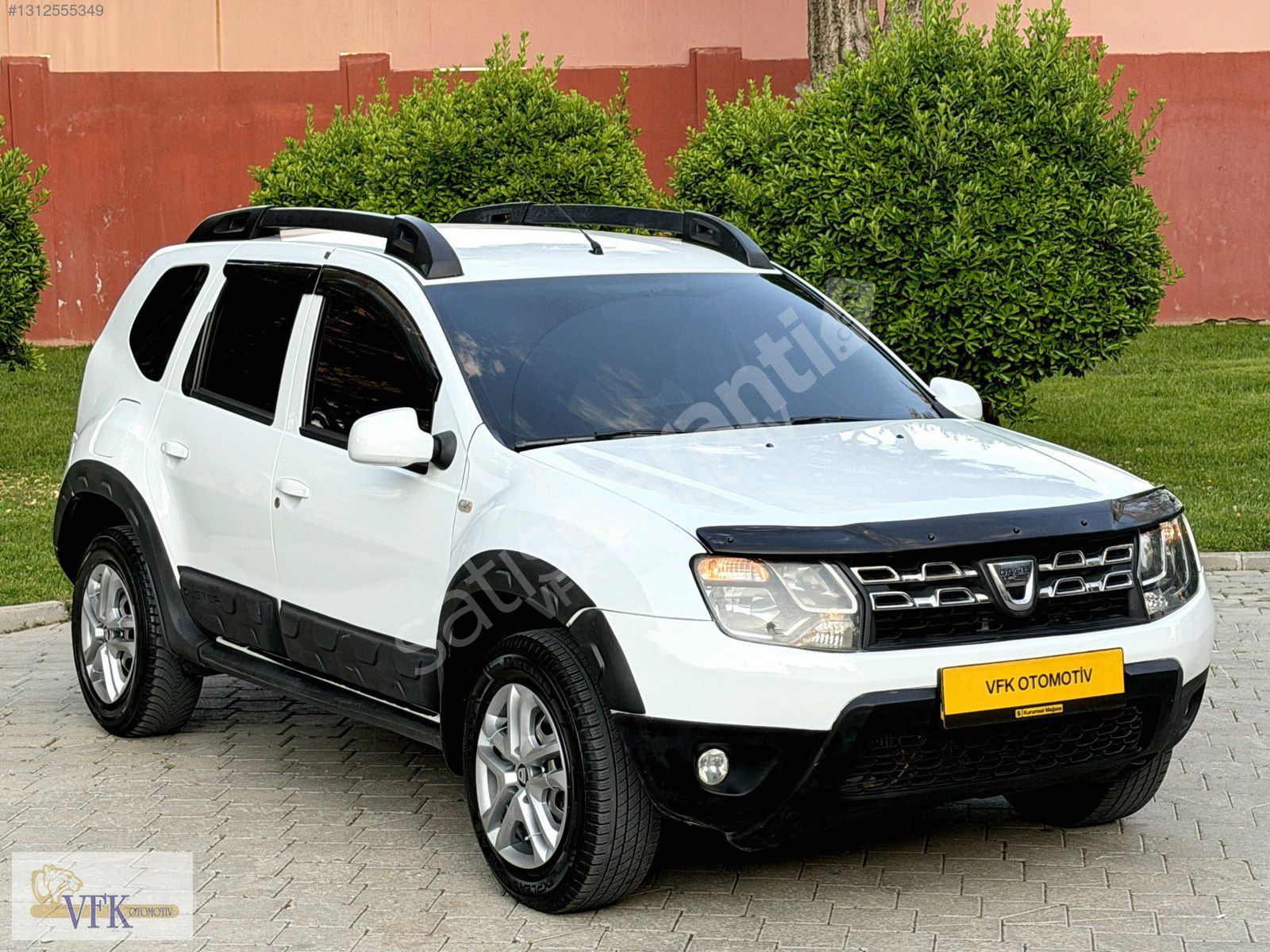 HATASIZ 4X4 DACIA DUSTER 1.5 DCI LAUREATE 2017 MODEL TEMİZ ! ! !