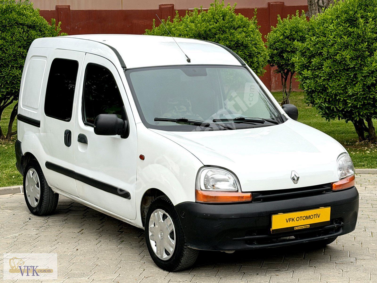 UYGUN FİYATA RENAULT KANGOO 1.9 D 2002 MODEL KARTA 12 TAKSİTLE !