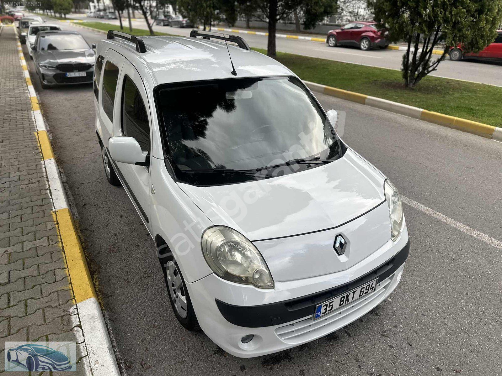 ESKİ KASA FİYATINA AZ KM DEĞİŞENSİZ KANGOO III K KARTI 12 TAKSİT