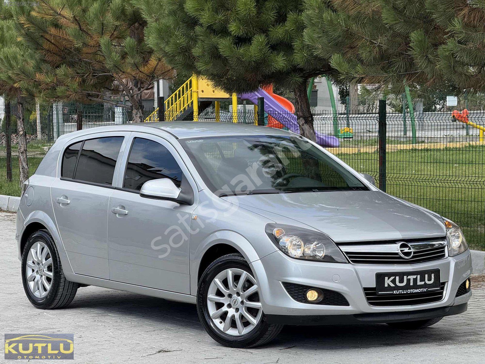HATASIZ *ORJİNAL 142.000 KM* 2011 Çok Temiz Opel Astra 1.3 Cdti
