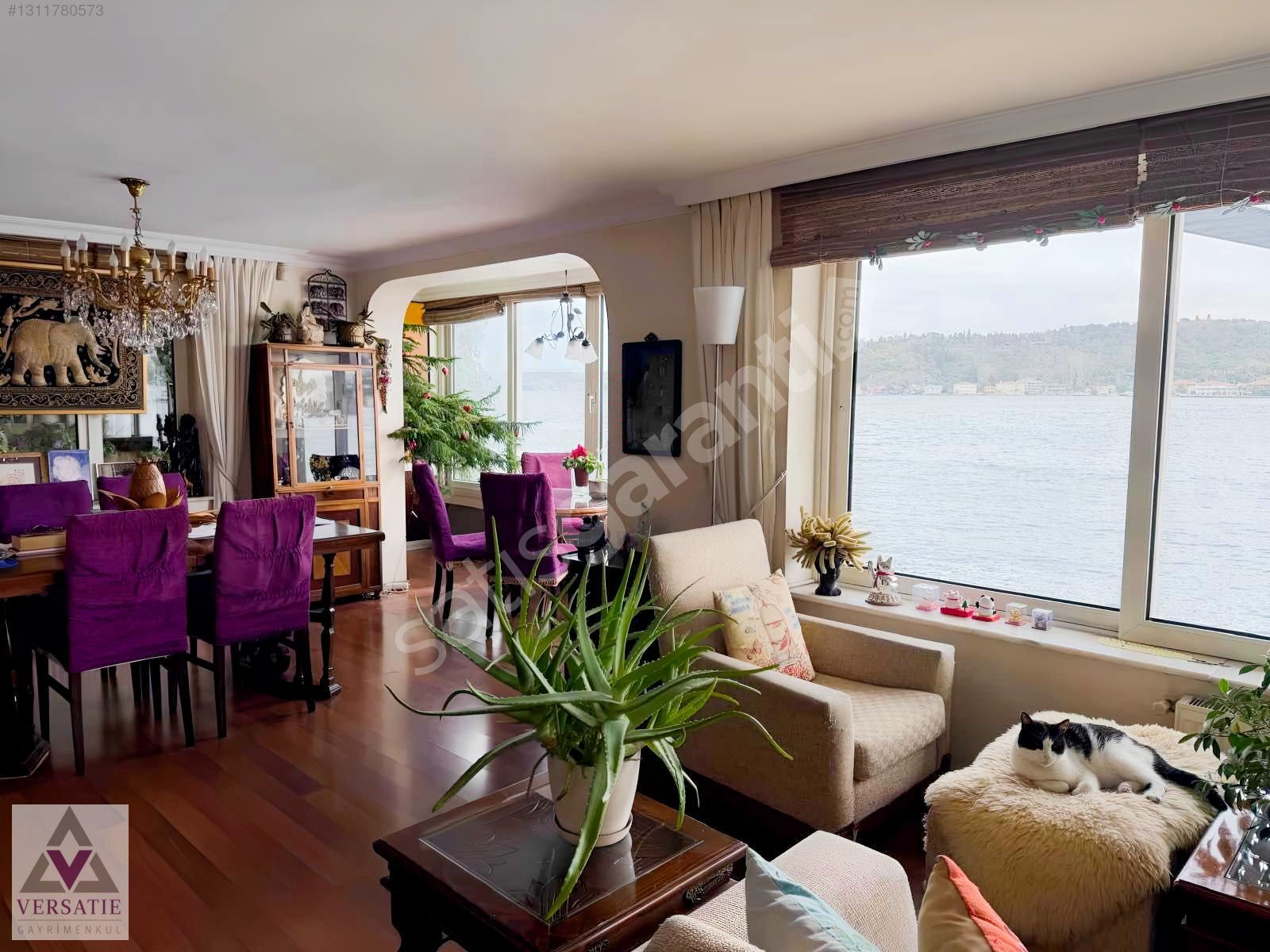 Versatie'den Rumeli Hisarında Yalı Dairesi