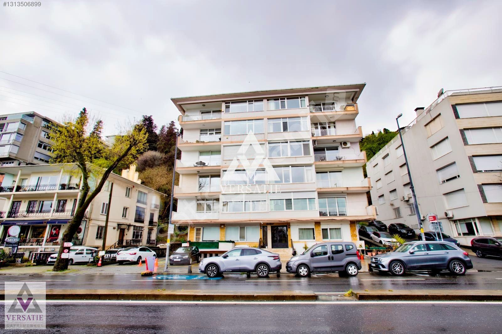 VERSATIE'DEN BEBEK'TE 250 m2 OTOPARKLI 4,5+1 YOL YALI DAİRESİ