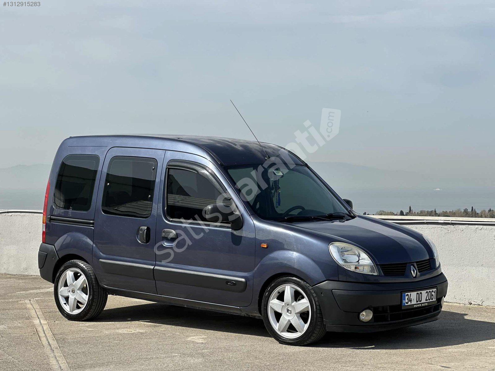 DEĞIŞENSİZ KUSURSUZ BAKIMLI 1.5 DCİ KANGO