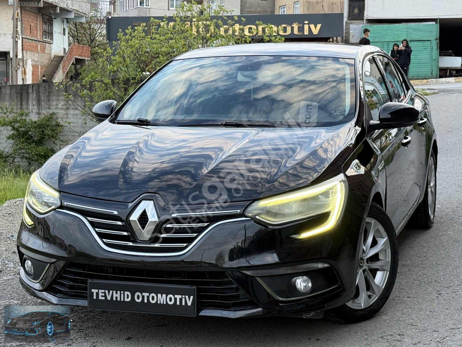 TEVHİD'DEN 2018 HAYALET İCON MEGANE SİYAH K.KARTA 12 TAKSİT