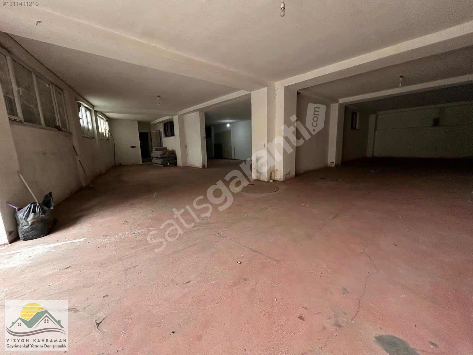 ESENYALI AHMET YESEVİDE 270 M2 KULLANIŞLI DEPO ANTREPO