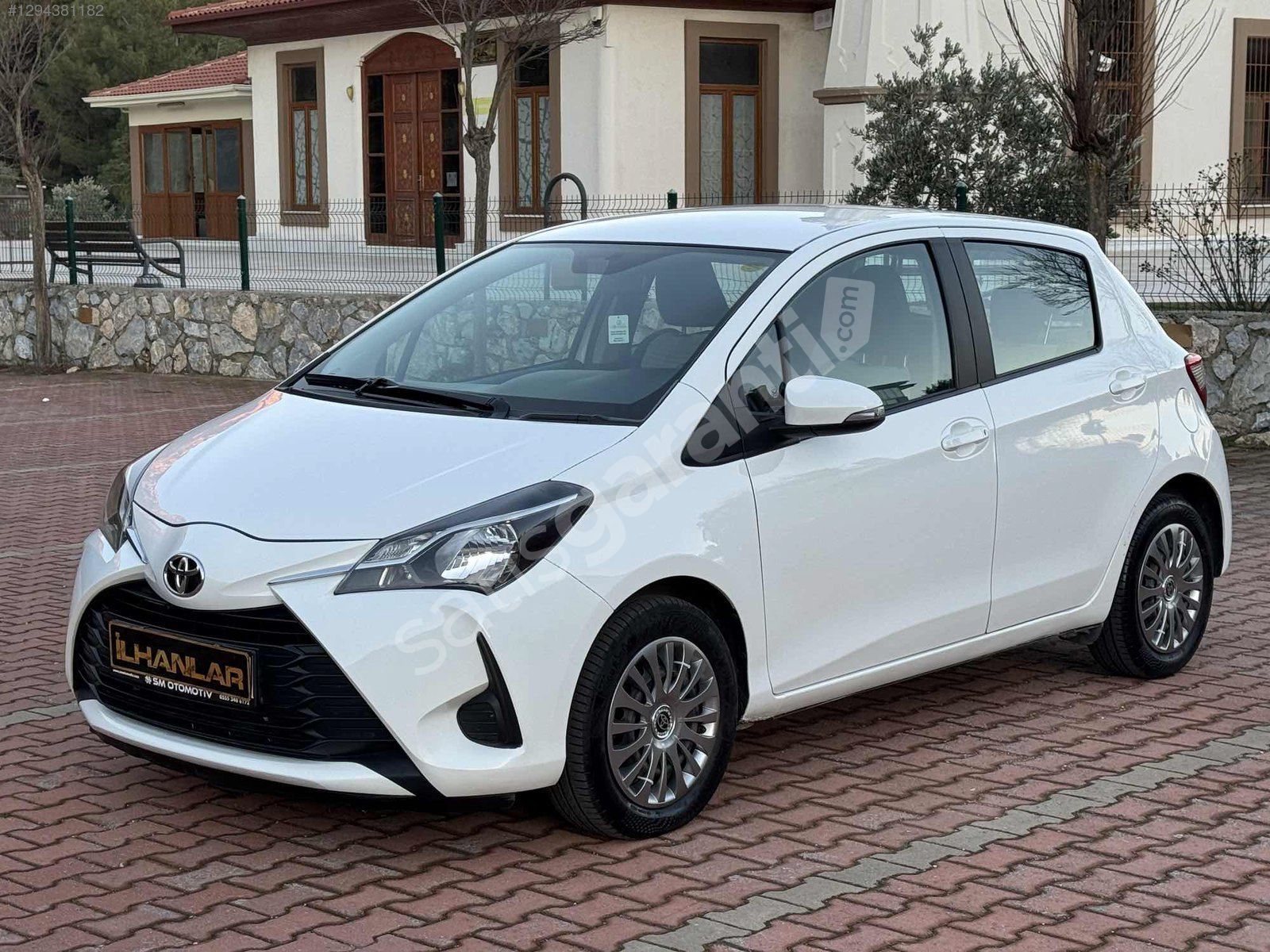 TOYOTA YARIS