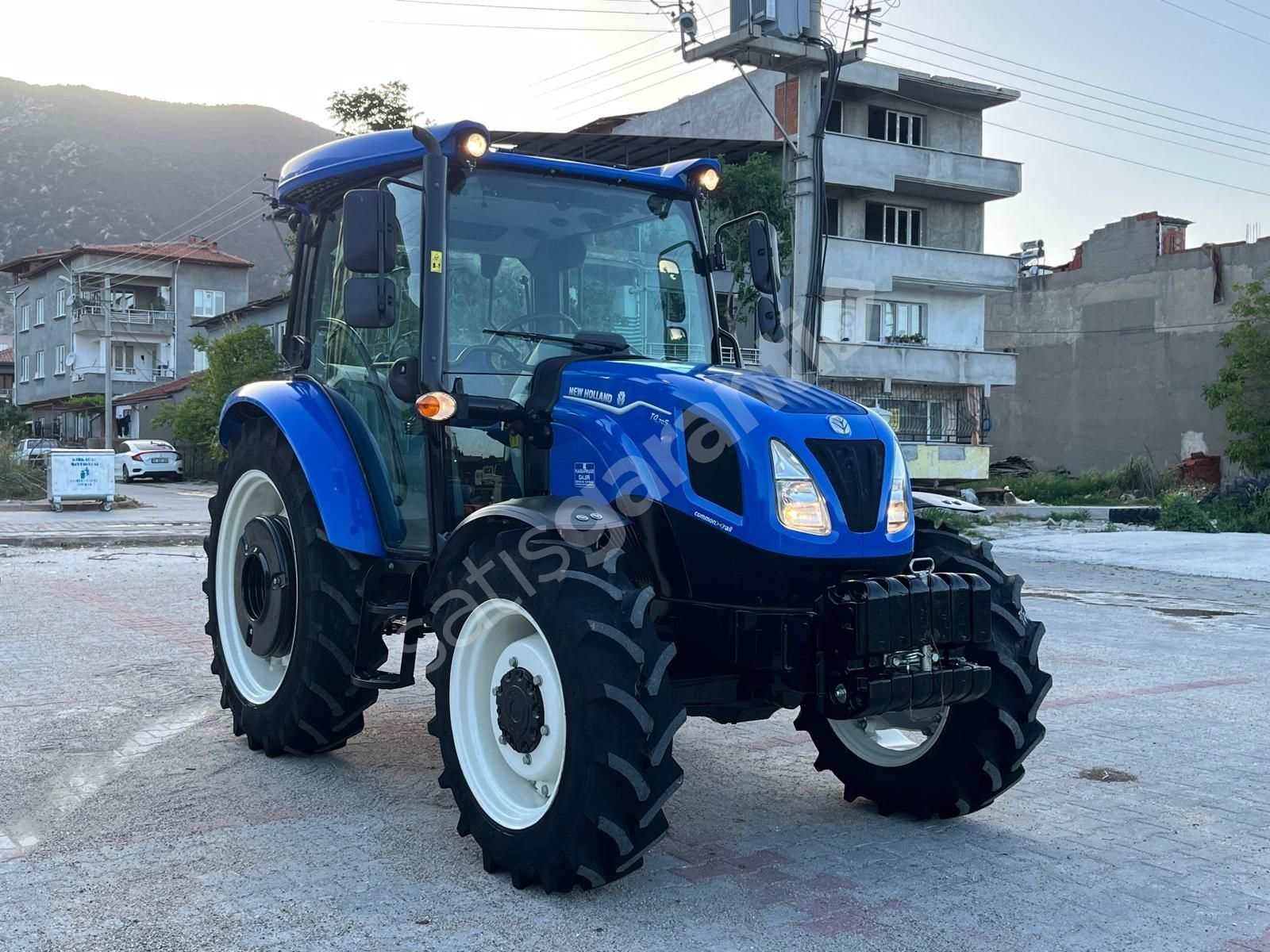 T4.70S POWERSHUTTLE SIFIR KOKUSU ÜZERİNDE