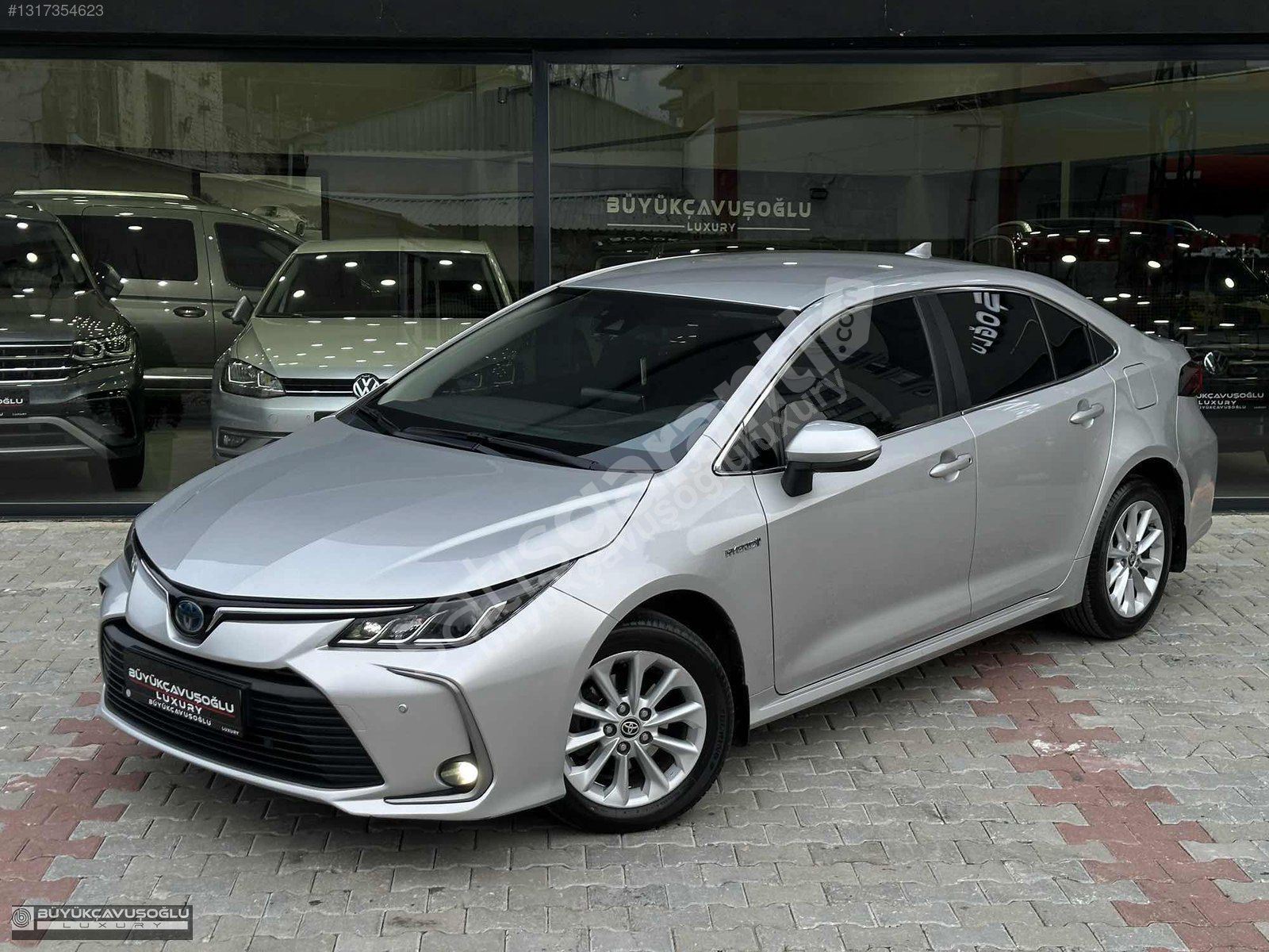 186.000KM HATASIZ COROLLA 1.8 HYBRİD DREAM GÜMÜŞ+KEYLESS+FULL