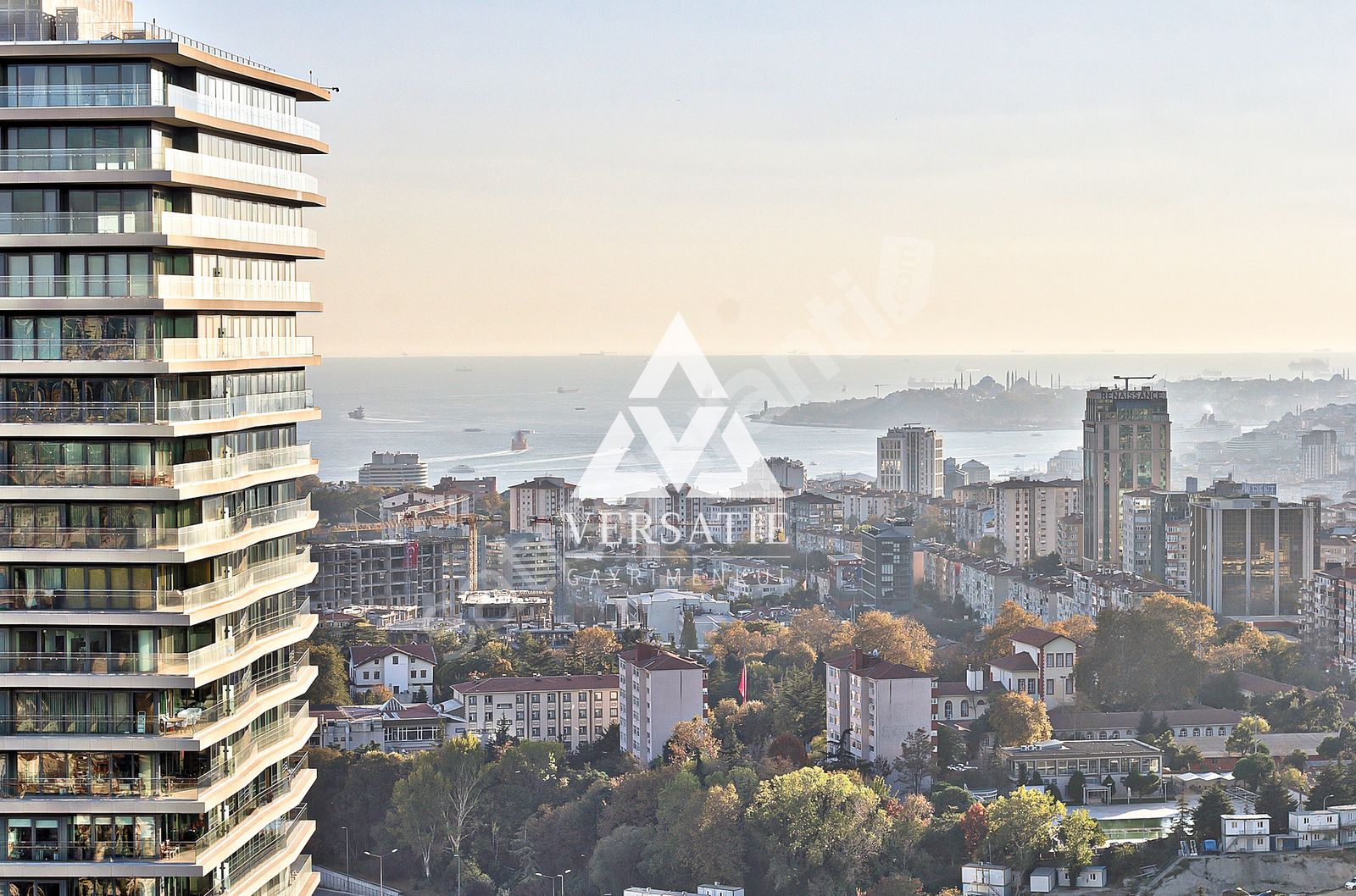 Çiftçi Towers'da Boğaz Manzaralı Eşyalı Kiralık Daire